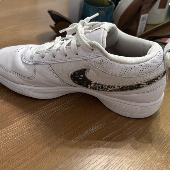 Nike Book 1 Basketball Shoes - Picture 4 of 7